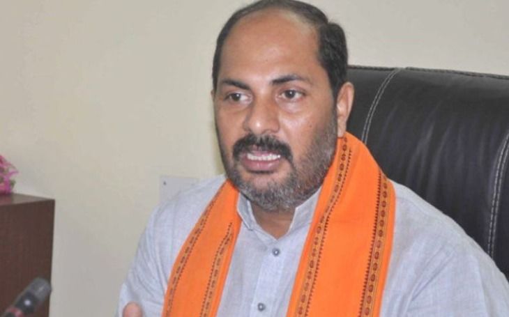 Uttar Pradesh Minister of State (Independent Charge) for Sports and Youth Welfare Upendra Tiwari has tested positive for COVID-19, his representative said. Rakesh Chaubey 'Bhola, the representative of the minister said, "Tiwari felt feverish almost two days back and his COVID test was done on Saturday." "The report on Sunday morning stated that Tiwari has tested positive for COVID-19," he said.