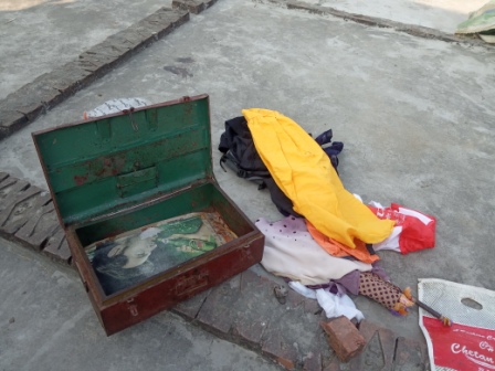 चोरों ने मकान में घुसकर लाखों का सामान उड़ाया | #TejasToday