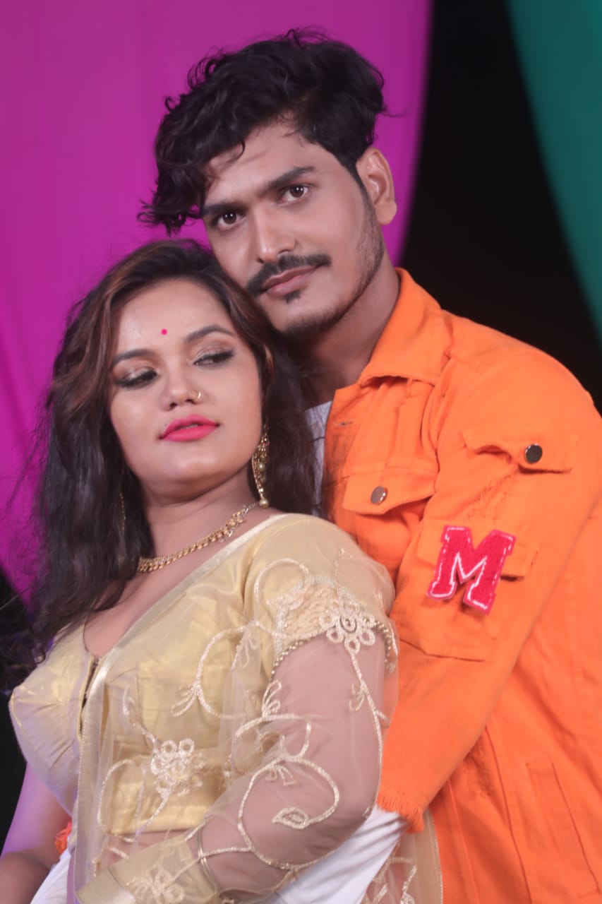 विजय कुमार व अभिनेत्री रागिनी प्रजापति की 'माल बाडू सोना' वीडियो सॉन्ग हुआ वायरल | #TejasToday